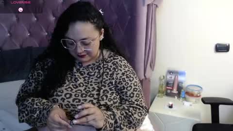 Snapshot of avaryd chatting on 05.17.26 avaryd online show from 05.17.26
