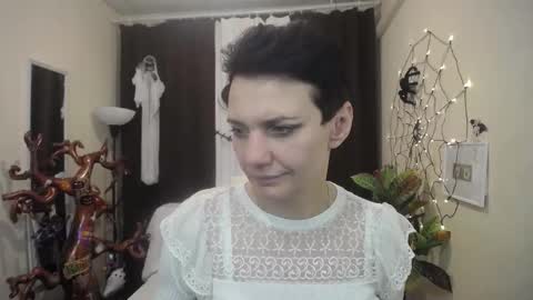 avasaturnian online show from 10.15.25