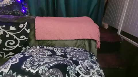 raven blue online show from 10.08.25