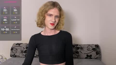 Snapshot of avery_adam chatting on 12.13.25 Alex online show from 12.13.25