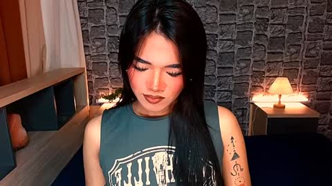 Avery online show from 12.25.24