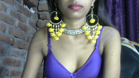 Snapshot of avery_lust01 chatting on 01.28.25 avery_lust01 online show from 01.28.25