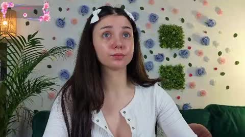 Snapshot of averywillow chatting on 06.20.26 AveryWillow online show from 06.20.26