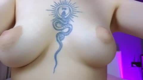 avgustina_love online show from 11.20.25