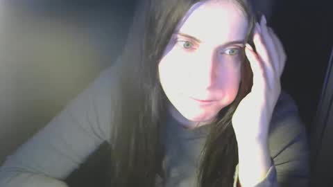Snapshot of avialenne chatting on 04.13.26 avialenne online show from 04.13.26