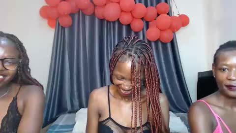 Snapshot of avian_babe chatting on 02.01.26 Avian online show from 02.01.26