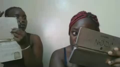 avian_babe1 online show from 06.19.26