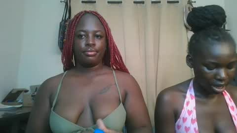 avian_babe1 online show from 06.25.26