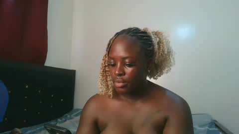 avian_babe1 online show from 07.17.26