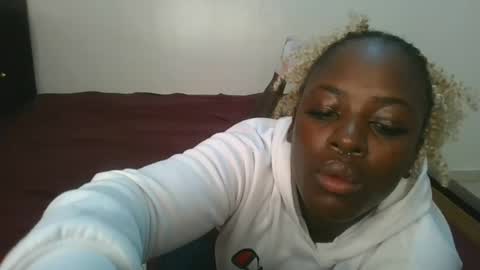 avian_babe1 online show from 07.24.26