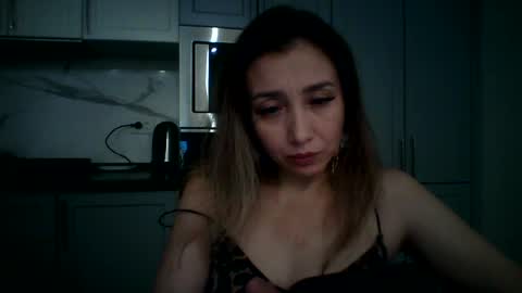 Snapshot of avinelra chatting on 06.16.26 avinelra online show from 06.16.26