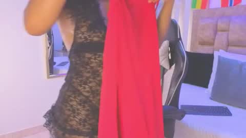 Snapshot of avis_lara chatting on 06.19.26 AVIS online show from 06.19.26