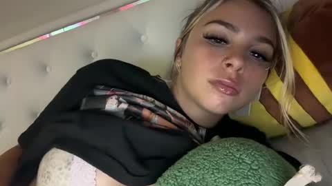 avocadotoocute online show from 07.15.26