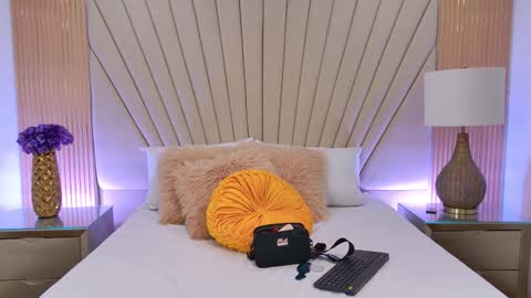 Javier y Lorena online show from 10.30.25