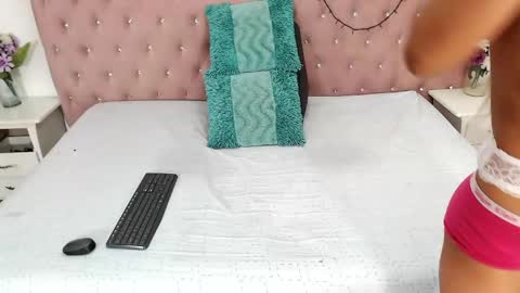 Snapshot of avrilbennettx chatting on 04.21.26 Avril... online show from 04.21.26
