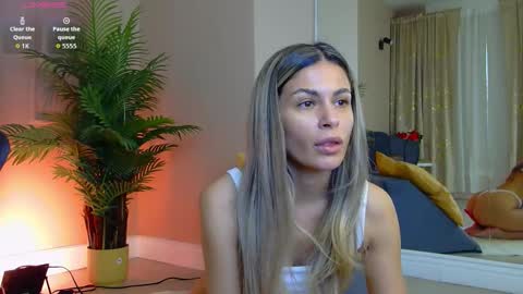 AVRILL CYRUX online show from 02.02.26