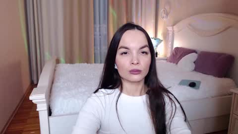 Avrora Inst online show from 10.12.25