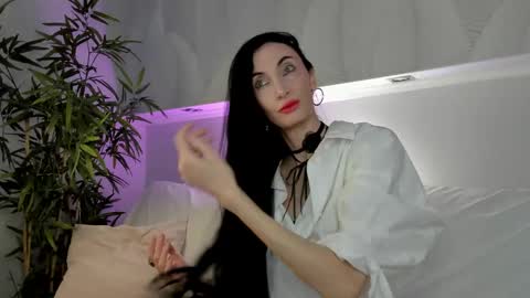 Snapshot of avrora_mars chatting on 04.17.26 Avrora online show from 04.17.26