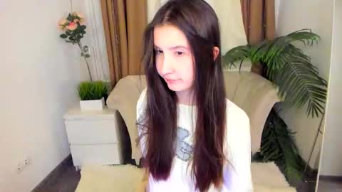 Snapshot of avrora_shy_ chatting on 02.12.26 Avrora online show from 02.12.26