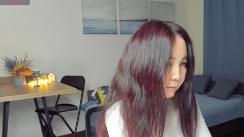 Snapshot of avroraromance chatting on 12.22.24 Avrora online show from 12.22.24