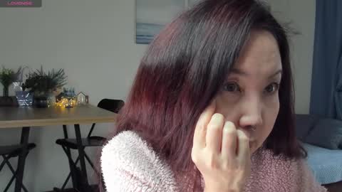 Snapshot of avroraromance chatting on 03.12.25 Avrora online show from 03.12.25