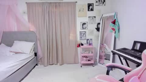 Snapshot of awa_katy chatting on 10.31.25 katy online show from 10.31.25