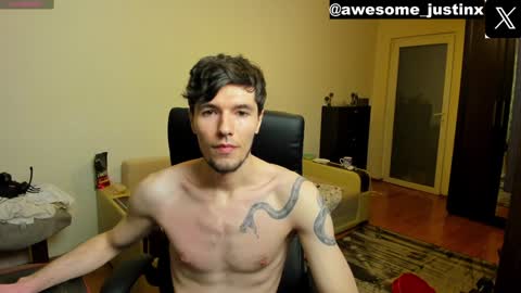 Snapshot of awesome_justin chatting on 12.04.24 Justin online show from 12.04.24