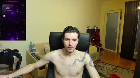 Snapshot of awesome_justin chatting on 01.05.25 Justin online show from 01.05.25