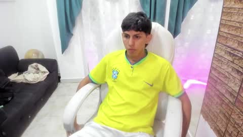 Axel online show from 10.10.25