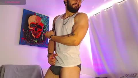 Independiente Model online show from 05.31.26