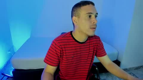 Snapshot of axel__fierro chatting on 04.27.26 axel__fierro online show from 04.27.26