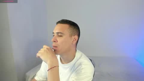 Snapshot of axel__fierro chatting on 05.17.26 axel__fierro online show from 05.17.26
