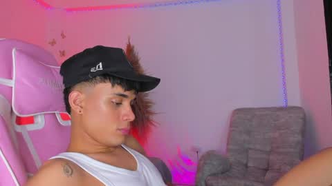 Snapshot of axel_cody_ chatting on 05.25.26 AXEL online show from 05.25.26
