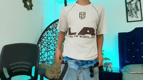 Snapshot of axel_draven chatting on 10.16.25 axel_draven online show from 10.16.25