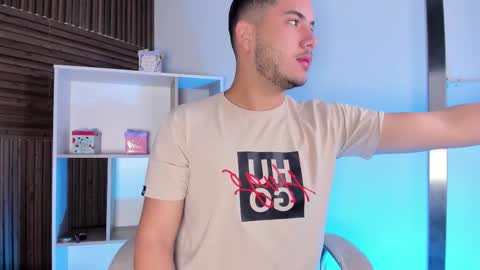 axel_grey_ online show from 10.23.25