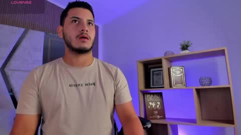 Snapshot of axel_grey_ chatting on 04.18.26 axel_grey_ online show from 04.18.26