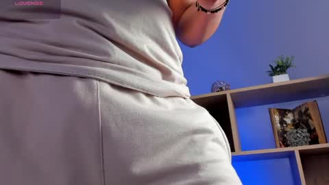 Snapshot of axel_grey_ chatting on 04.19.26 axel_grey_ online show from 04.19.26