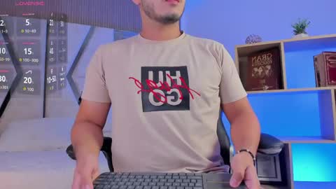 Snapshot of axel_grey_ chatting on 04.23.26 axel_grey_ online show from 04.23.26
