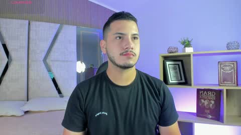 Snapshot of axel_grey_ chatting on 04.28.26 axel_grey_ online show from 04.28.26