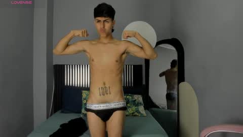 Snapshot of axel_mendoza_ chatting on 06.04.26 A X E L online show from 06.04.26