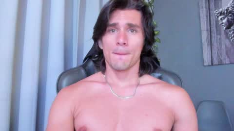 Snapshot of axel_owen chatting on 12.09.24 Axel online show from 12.09.24