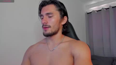 Snapshot of axel_owen chatting on 09.25.25 Axel online show from 09.25.25