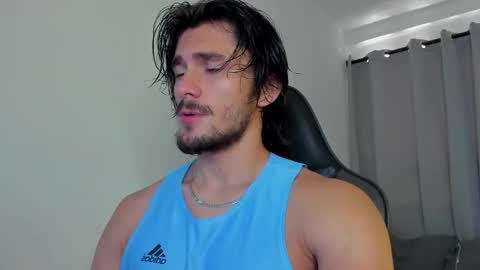 Snapshot of axel_owen chatting on 10.02.25 Axel online show from 10.02.25