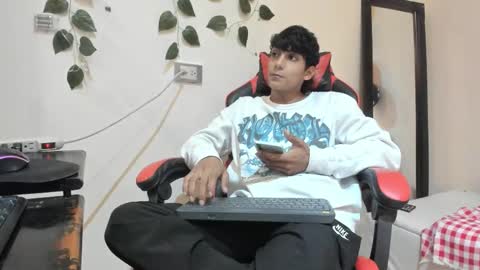 axel_rosse2 online show from 11.01.25