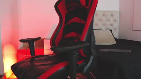 Snapshot of axel_stein2 chatting on 01.21.25 Axel online show from 01.21.25