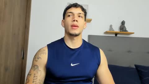 INDEPENDENT MODEL  online show from 09.30.25