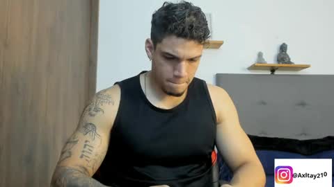 INDEPENDENT MODEL  online show from 03.31.26