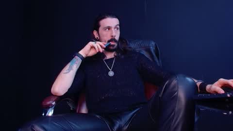 AxelColton online show from 10.30.25