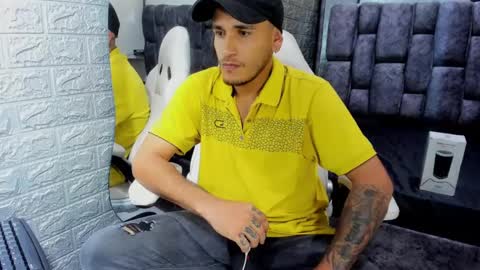 Axell Cross2 online show from 02.24.25