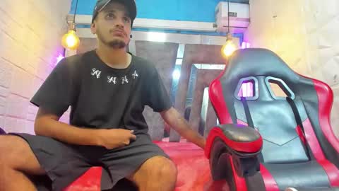 Axell Cross2 online show from 03.31.26